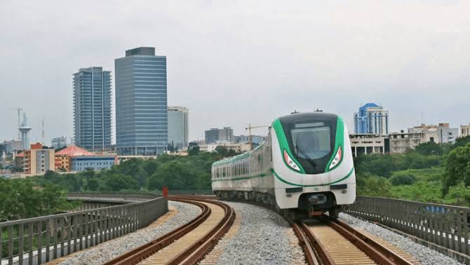 Relief as Lagos – Ibadan train refuels after being stuck in forest with passengers