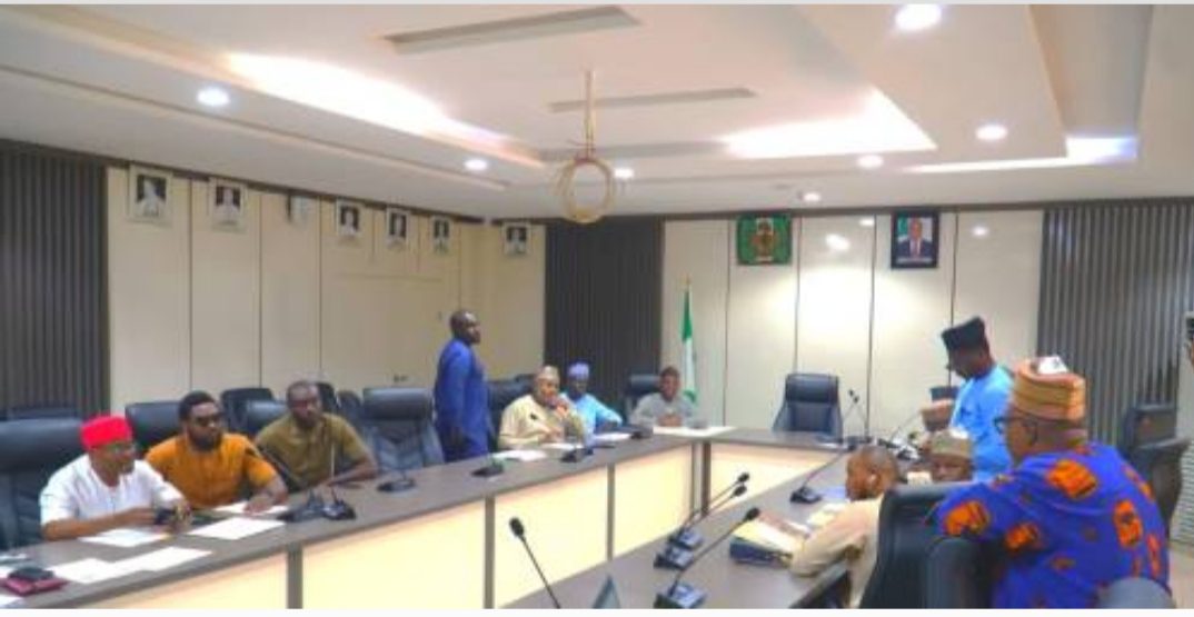 Ministers begin documentation