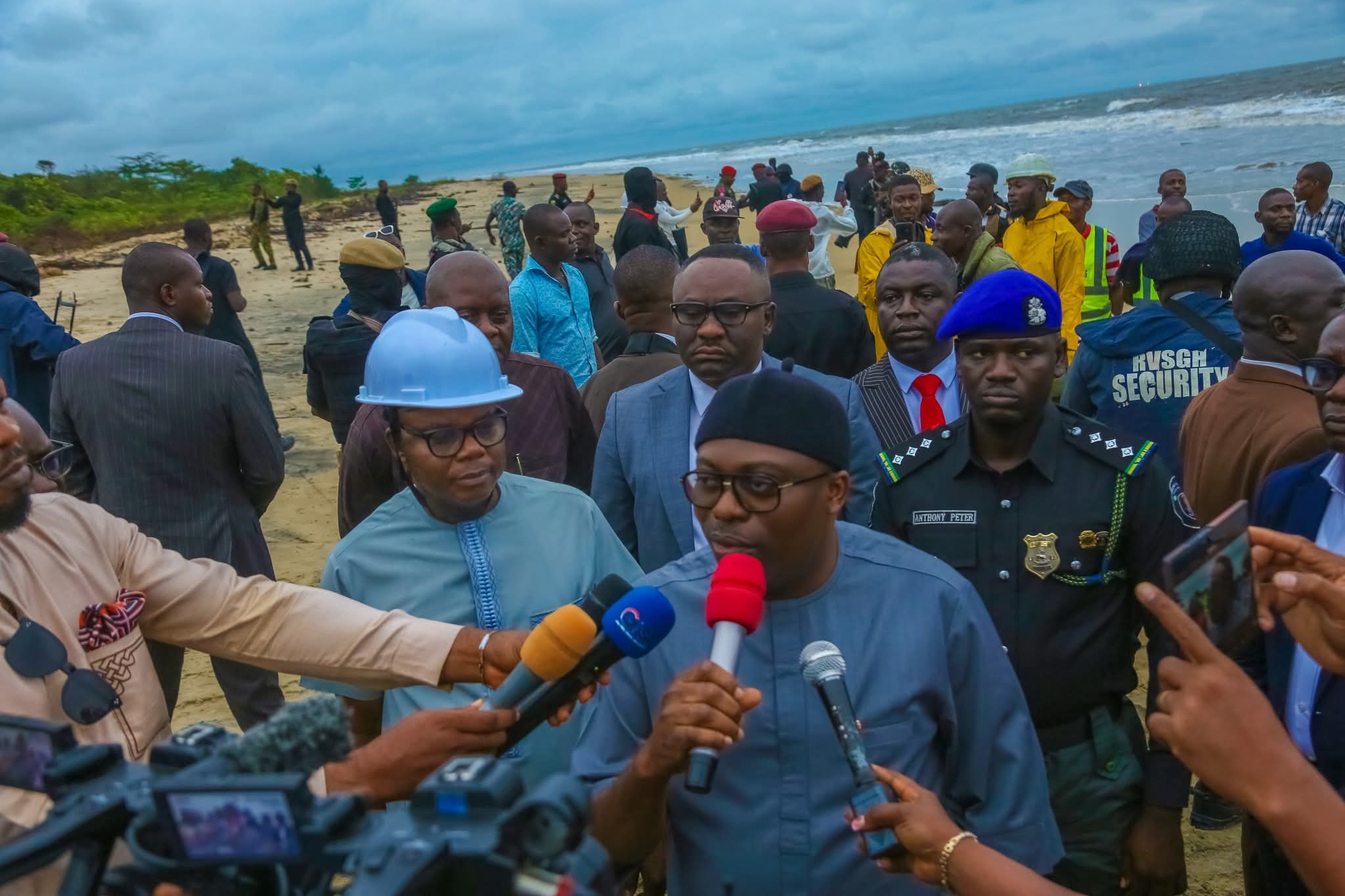 GOV FUBARA INSPECTS NGO-ATLANTIC-OYOROKOTO ROAD UNDER CONSTRUCTION ,SAYS PROJECT  ‘LL UNLOCK COASTAL PROSPERITY FOR RIVERS