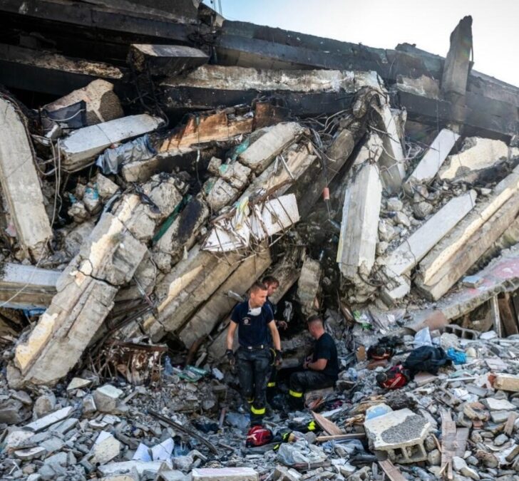 More than 100 Venezuelans who were deported from the U.S. hours before the earthquakes are missing ByThe Associated Press