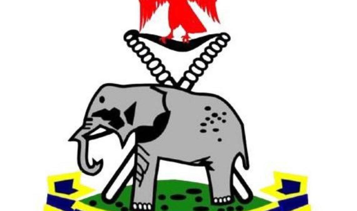 POLICE ARREST FIVE SUSPECTS OVER ARMED ROBBERY OF MOBILE PHONES, ACCESSORIES IN OGUN STATE